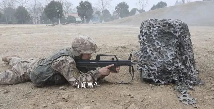 烈士肖思遠父母被邀請到部隊過年 現場讓人淚目