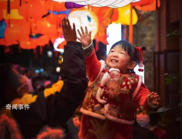 春節(jié)假期各地消費市場一線觀察 城鄉(xiāng)市集火熱餐飲年貨消費旺