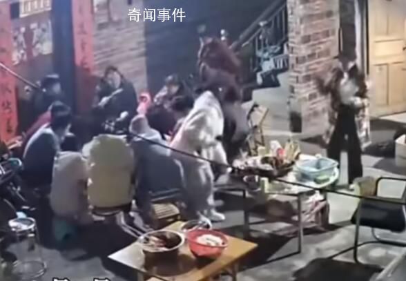 春節(jié)像是做了一場(chǎng)熱鬧的夢(mèng) 一場(chǎng)用了365天才入睡做的夢(mèng)