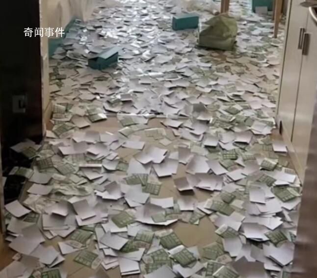 酒店客人退房后房間貼滿貼紙 疑似精神有問(wèn)題