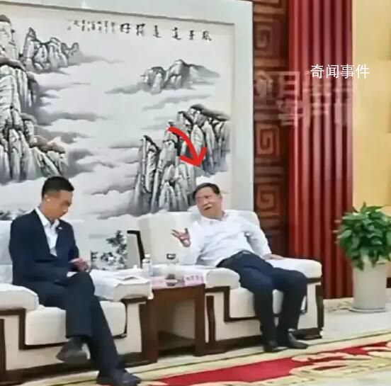 市委書記會見施一公坐姿引爭議 鮑常勇簡介個人資料