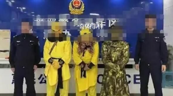 猴哥在景區強行拉游客合影收費被拘 這種無良商販令人憤慨