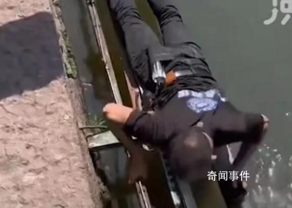 男子在西湖撈手機(jī)日入約一萬 一單1500元至2000元不等