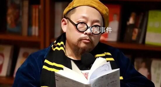 史航事件當(dāng)事人:明知我已婚仍揩油