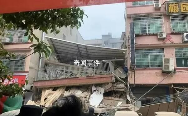 長沙塌樓事故遇難者中含44名大學(xué)生