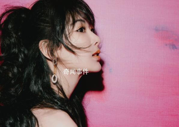 楊紫芭莎造型 復(fù)古油畫女郎