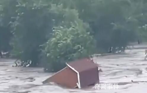北京門(mén)頭溝區(qū)強(qiáng)降雨已致2人死亡 有11站點(diǎn)超過(guò)400毫米