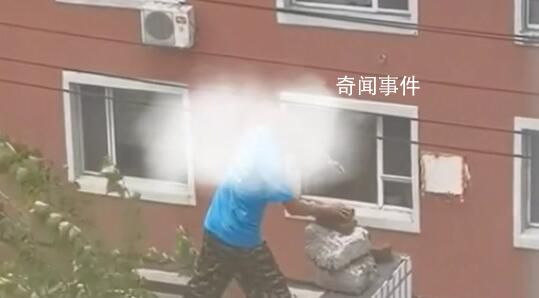 醫(yī)院院長貪腐將成捆的現(xiàn)金提回家 引發(fā)了無數(shù)人的猜想和議論