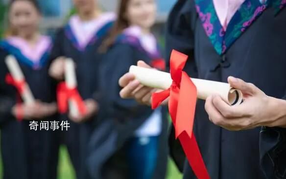 2022屆本科生平均月收入5990元 就業(yè)人員產(chǎn)業(yè)結(jié)構(gòu)第三產(chǎn)業(yè)占比提升