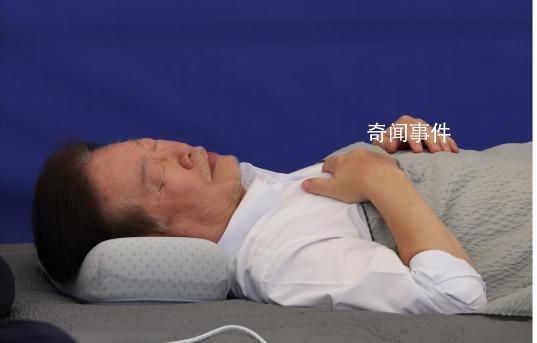 韓在野黨黨首絕食躺地一動不動 敦促尹錫悅政府向韓國國民道歉