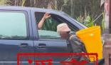 涼山老人賣石榴被扔車外系擺拍 調查發現這些視頻的背后是賣慘帶貨的營銷套路