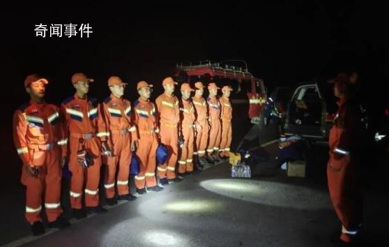 5名學生私自攀爬玉龍雪山被困 又有人游玩被困了
