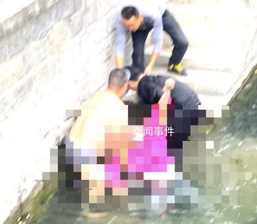 59歲白發(fā)大爺民警勇救落水者 溺水者被成功救回