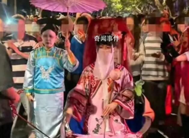 萬圣節(jié)cos甄嬛滑冰騎車醉酒 一整個(gè)大型清宮文藝匯演