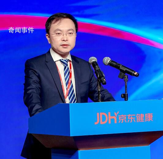 漸凍人蔡磊激動試用人工喉 還原正常聲音