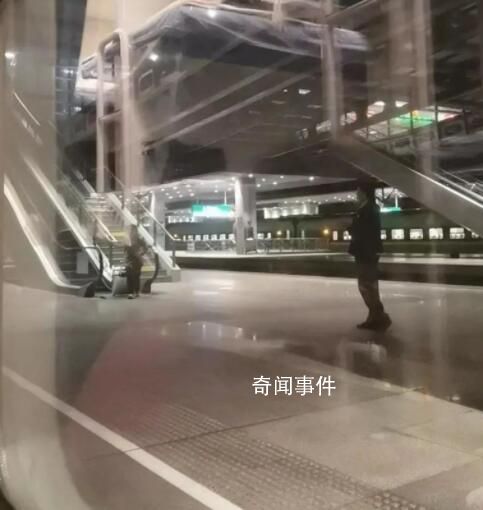 女乘客購票默認上鋪?12306回應