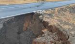 冰島頻繁地震導致大地出現裂痕