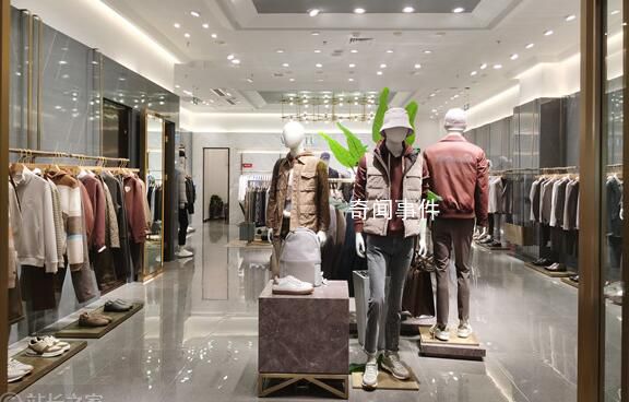 國產羽絨服賣到7000元 好看的價格高昂便宜的又不符合審美