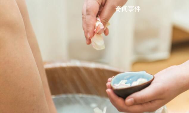 脆皮年輕人整頓足療推拿店 大學(xué)生愛上新潮足療按摩