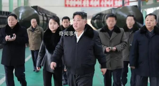 金正恩視察朝鮮軍用架車(chē)廠