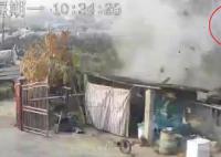 村民家沼氣爆炸人被炸飛到半空 目前已經出院回家休養