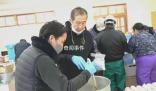 日本震區(qū)災(zāi)民怒斥救援物資是垃圾