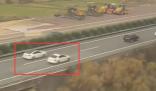網友乘高鐵看高速堵車 究竟為啥堵車呢