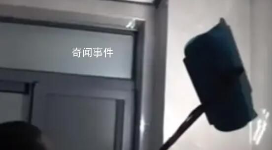 當(dāng)?shù)鼗貞?yīng)房東拿探照燈檢查索賠萬(wàn)元 正在積極組織雙方當(dāng)事人依法調(diào)解處置雙方糾紛